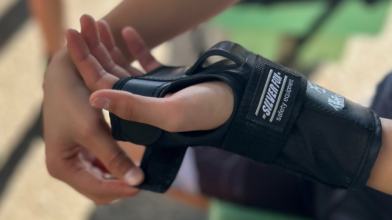 手首プロテクター